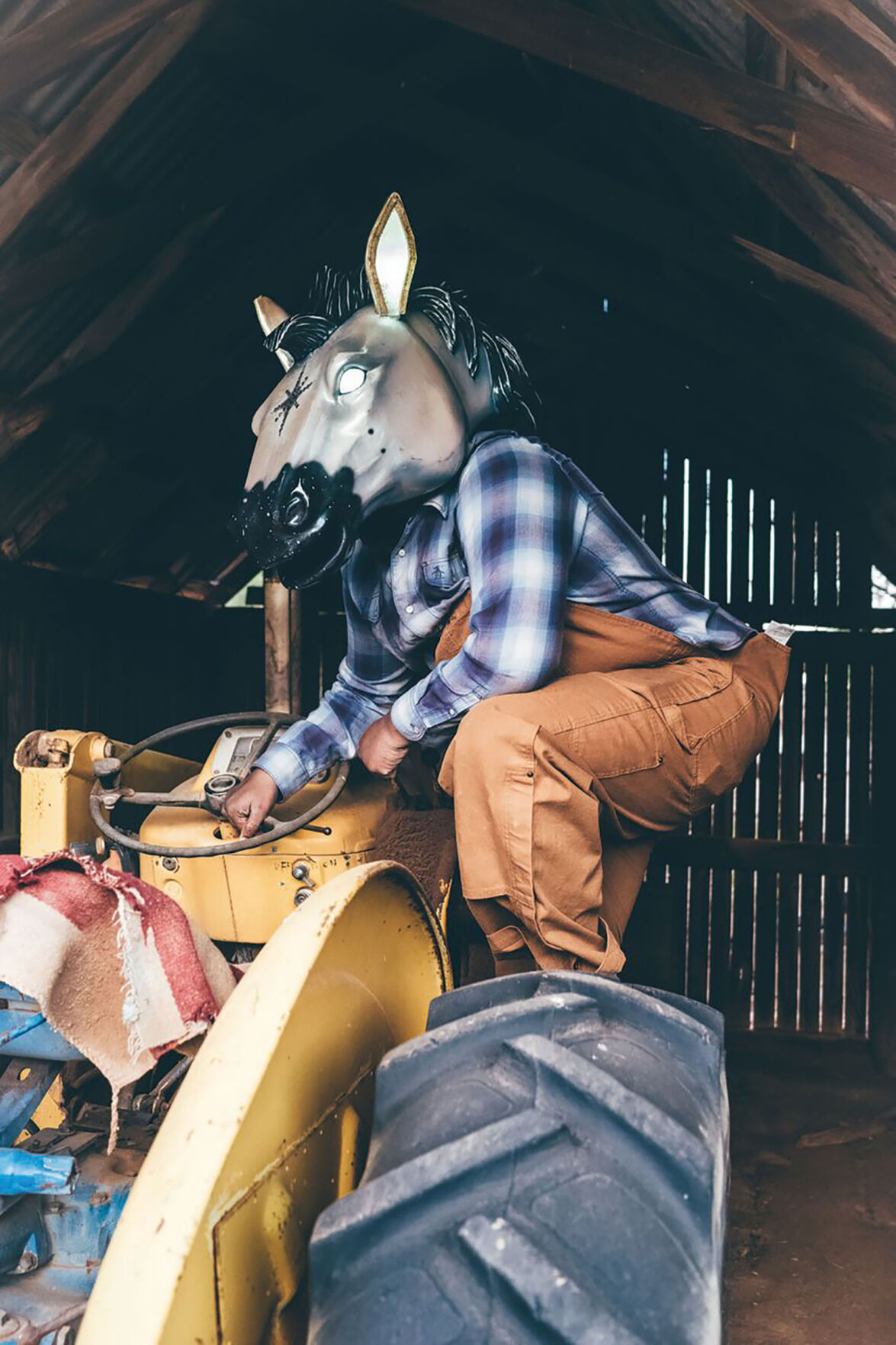 ELEKTROHORSE-ON-A-TRACTOR-PHOTO-BY-WALTER-W-BRADY.jpg